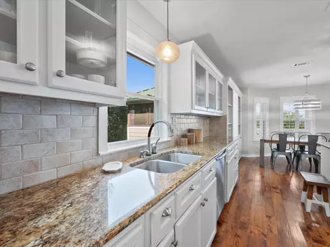 Kitchen - 440 Pr 5799, Groesbeck, TX 76642 photo 3 of 4