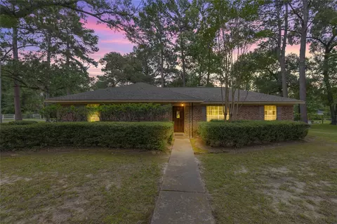 30818 Meadow Wood Dr, Magnolia, TX 77354