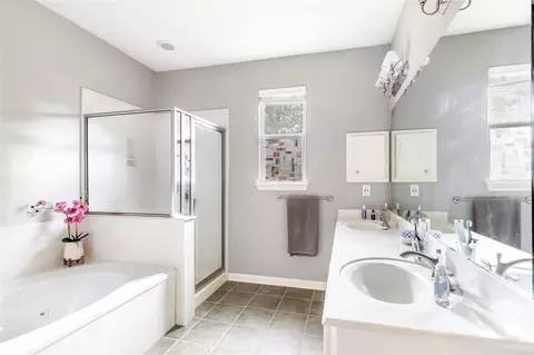 Bath - 3504 Oak Lndg, Conroe, TX 77304 photo 1 of 2