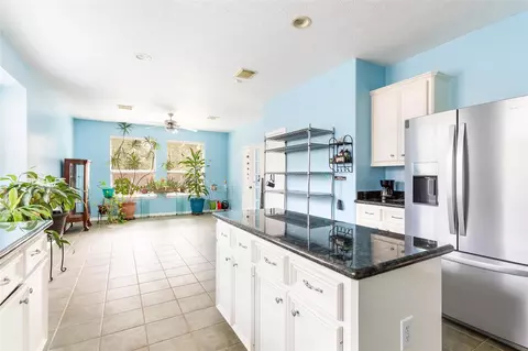 Kitchen - 3504 Oak Lndg, Conroe, TX 77304 photo 2 of 4