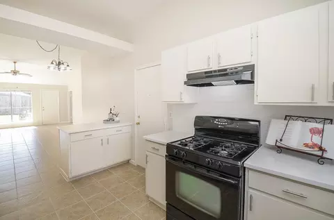 Kitchen - 22819 Pebworth Pl, Spring, TX 77373 photo 3 of 4