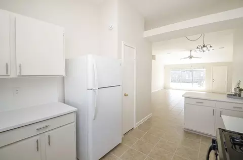Kitchen - 22819 Pebworth Pl, Spring, TX 77373 photo 4 of 4
