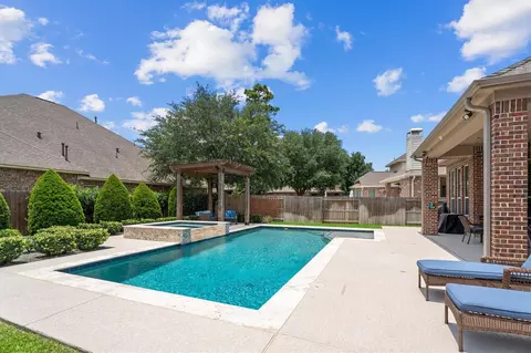 Exterior - 28303 Calaveras Lake Dr, Spring, TX 77386 photo 11 of 15