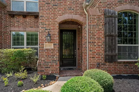 Exterior - 28303 Calaveras Lake Dr, Spring, TX 77386 photo 5 of 15