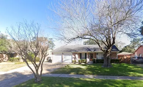 9006 Roos Rd, Houston, TX 77036