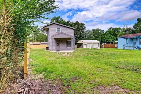 268 Sunrise Dr, Livingston, TX 77351