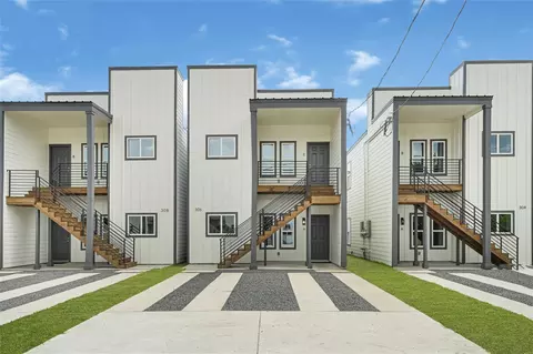 305 Bolden St, Houston, TX 77029