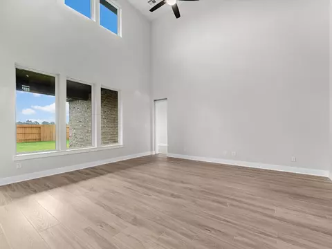Living - 22622 Ruby Forest Rd, Tomball, TX 77377 photo 2 of 4