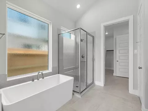 Bath - 22622 Ruby Forest Rd, Tomball, TX 77377 photo 2 of 4
