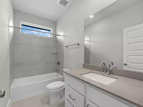 Bath - 22622 Ruby Forest Rd, Tomball, TX 77377 photo 4 of 4