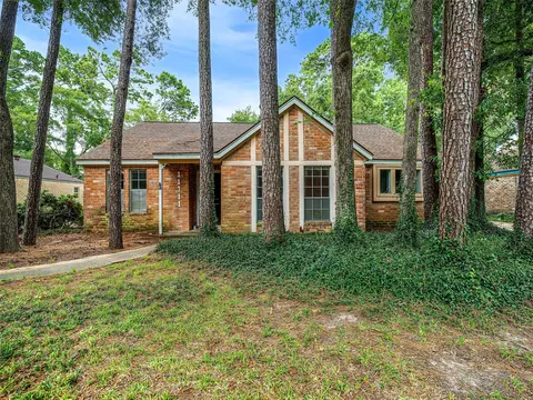 11711 Hillbrook Dr, Houston, TX 77070