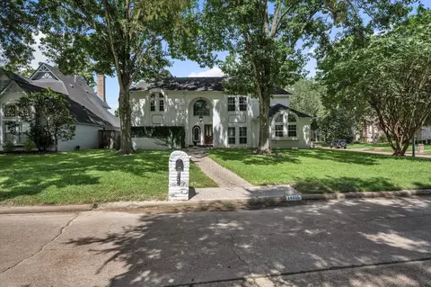 14815 Long Oak Dr, Houston, TX 77070