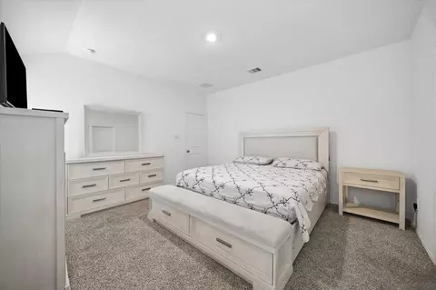 Bedroom - 5822 Hampton Valley Dr, Spring, TX 77373 photo 3 of 5