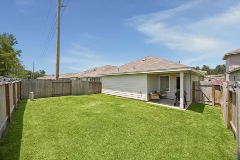 Exterior - 5822 Hampton Valley Dr, Spring, TX 77373 photo 3 of 4