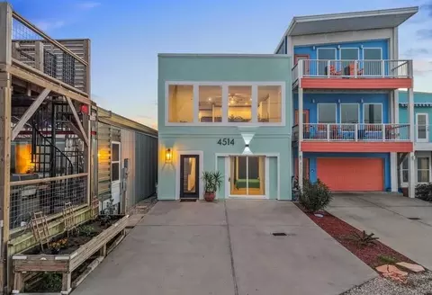 4514 Boulevard St, Bacliff, TX 77518