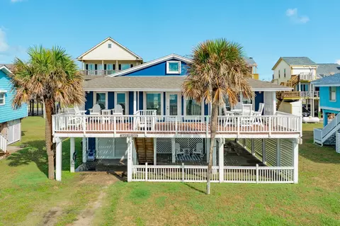 12536 W Buena Vista Dr, Galveston, TX 77554