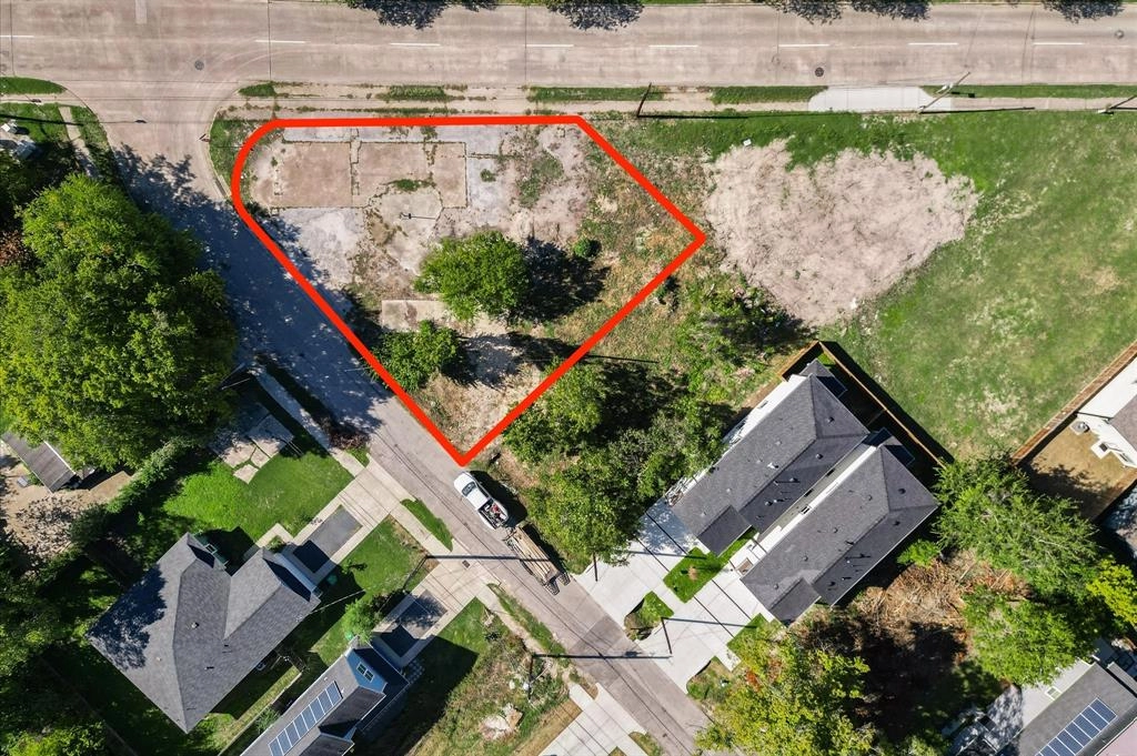 7002 W Montgomery Rd