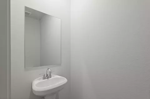Bath - 506 Shoreview Dr, Conroe, TX 77303 photo 3 of 3