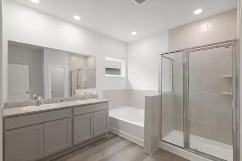 Bath - 506 Shoreview Dr, Conroe, TX 77303 photo 1 of 3