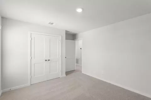 Bedroom - 506 Shoreview Dr, Conroe, TX 77303 photo 4 of 7