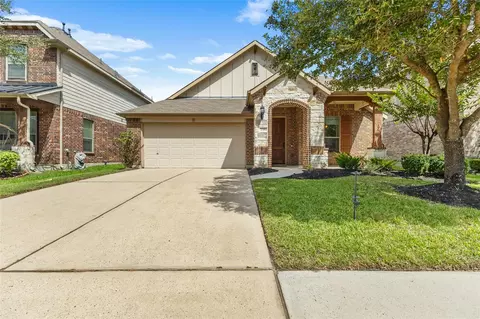 21380 Kings Guild Ln, Kingwood, TX 77339