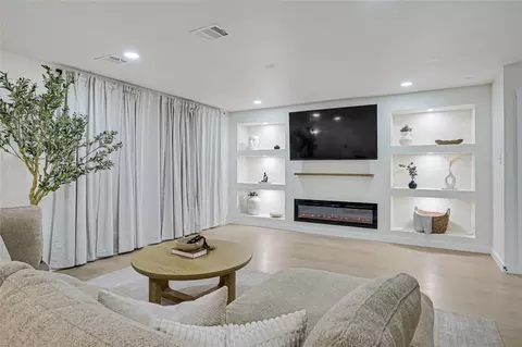 Living - 5206 Springton Ln, Spring, TX 77379 photo 2 of 2