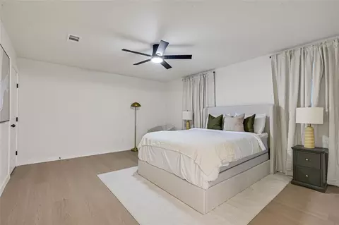 Bedroom - 5206 Springton Ln, Spring, TX 77379 photo 2 of 4