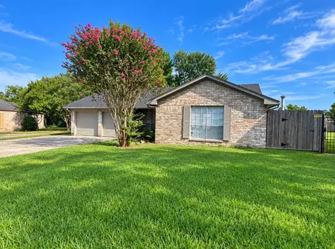 255 Andorra Ln, Houston, TX 77015
