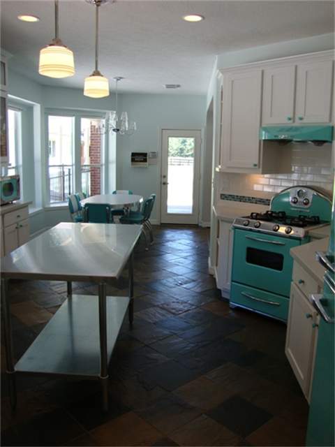 16604 Stonecrest Dr, Conroe, TX 77302 photo 1