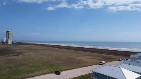 50 Grand Beach Blvd, Galveston, TX 77550