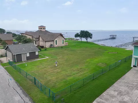 1714 Roscoe St, La Porte, TX 77571