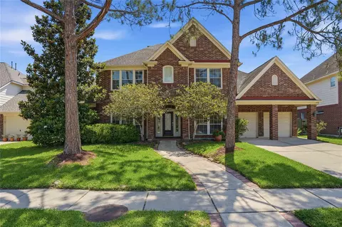 2803 Pinebend Dr, Pearland, TX 77584