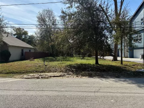 887 Lucky St, Houston, TX 77088