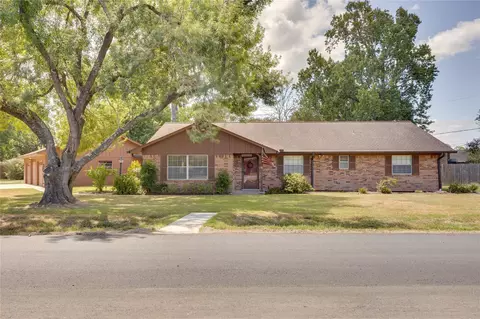 5821 Russell Lane Ln, Baytown, TX 77521