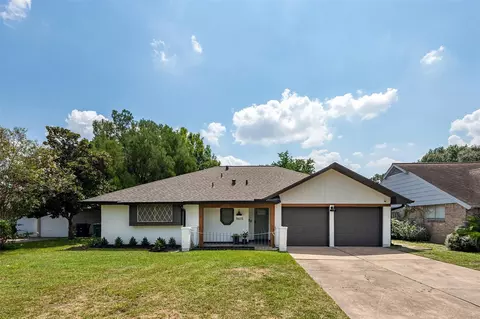 9615 Richmond Ave, Houston, TX 77063