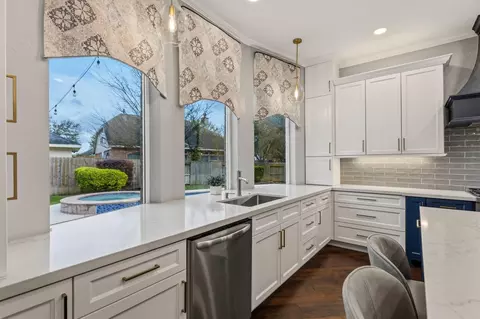 Kitchen - 20102 Windbury Ct, Spring, TX 77379 photo 2 of 4