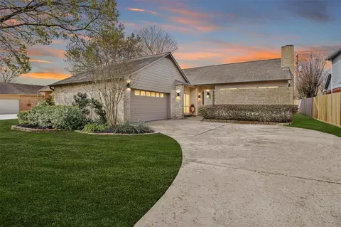 2230 Foreland Dr, Houston, TX 77077