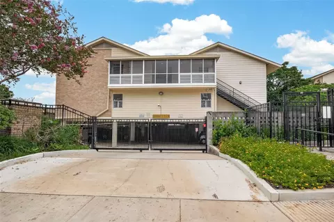 3131 Cummins St #82, Houston, TX 77027