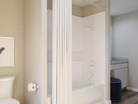 Bath - 2309 Nooksack Dr, Conroe, TX 77384 photo 2 of 5