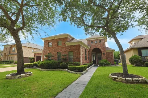 935 Poydras St, Sugar Land, TX 77498