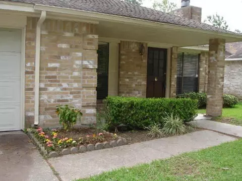 4051 Sherwood St E, Kingwood, TX 77339