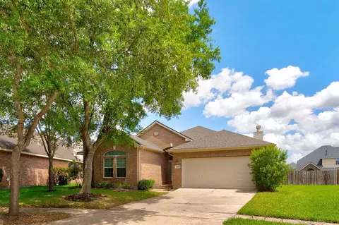 14103 Spring Knoll Ln, Rosharon, TX 77583