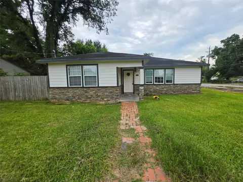 8202 Laura Koppe Rd, Houston, TX 77028