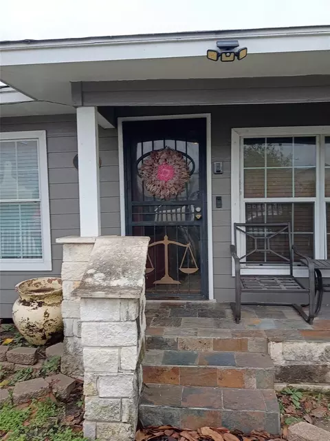 104 E 33 St, Houston, TX 77018