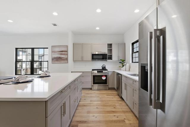 11930 S Hoa Sen Cir, Houston, TX 77072