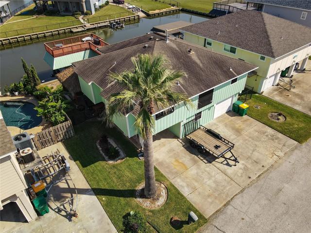 13 S Skimmer St, La Marque, TX 77568