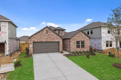 Exterior - 3526 Cardinal Pointe Dr, Angleton, TX 77515 photo 6 of 8