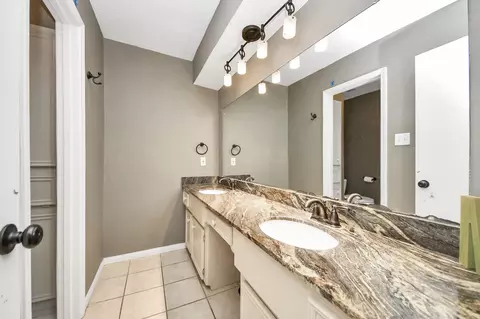 Bath - 6403 Craigway Rd, Spring, TX 77389 photo 3 of 6