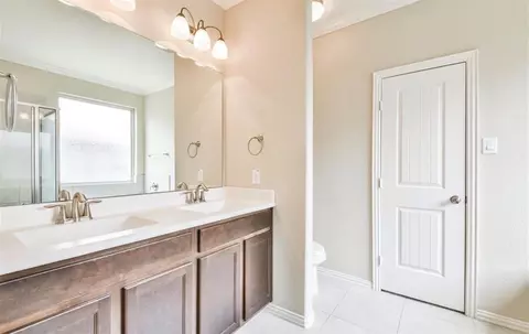 Bath - 2245 Maple Point Dr N, Conroe, TX 77301 photo 1 of 3