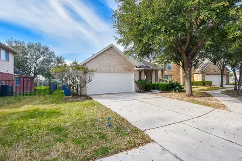 9511 Lakeway View Ln, Humble, TX 77396